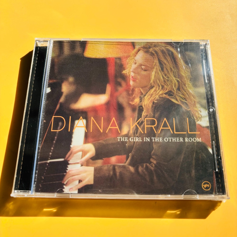 Diana Krall Girl In The Other  – Drone Camera Stabilized Bewertung und Preis